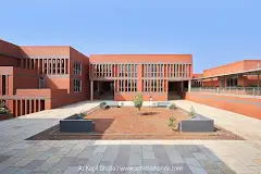 Veenadevi Darda School Lohara, Yavatmal, Maharashtra
