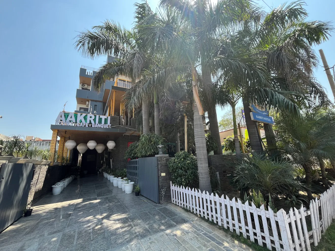 Aakriti Hotels, Gurugram