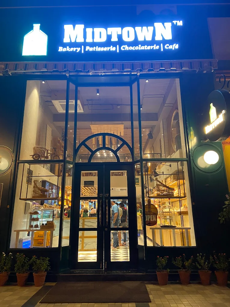 Midtown Bakery Café  Hisar, Haryana